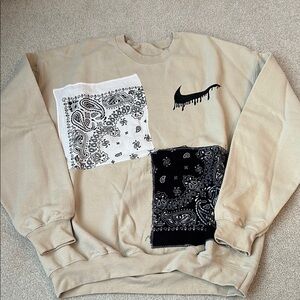 Nike Tan and Black Artistic Hoodie